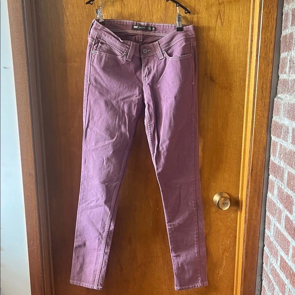 Woman’s 2012 Levi’s Skinny Low Rise Jeans in Dusty Purple 28